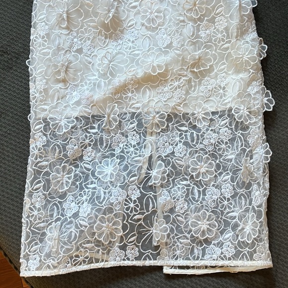 White Floral Skirt - Picture 3 of 3